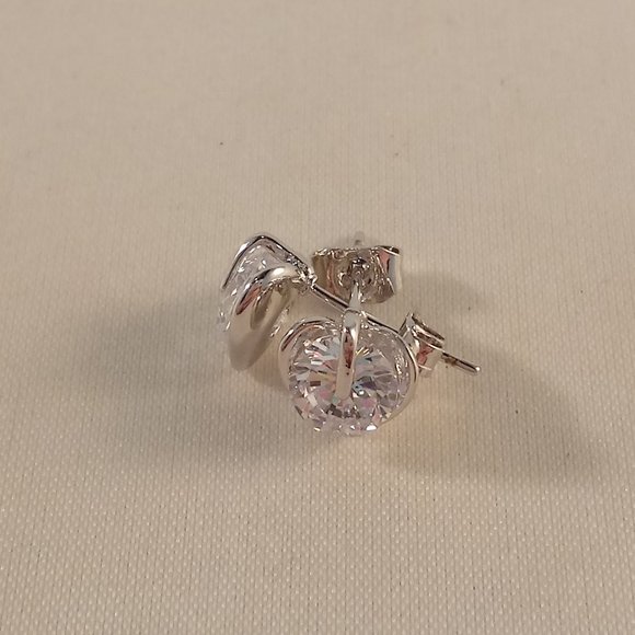 925 Silver Gorgeous Heart White Diamond Zircon Stud Earrings Party Gift - Picture 3 of 6